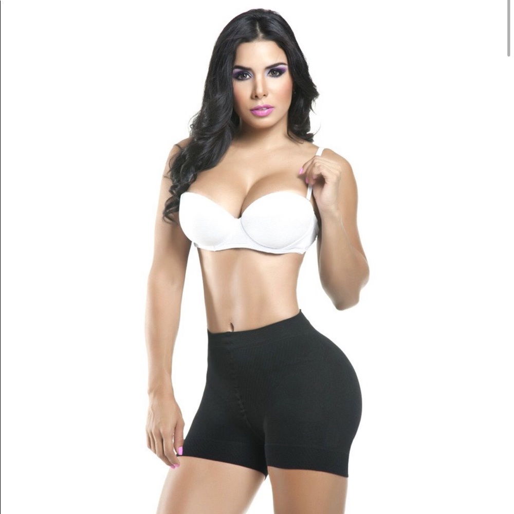 Butt lifting shorts